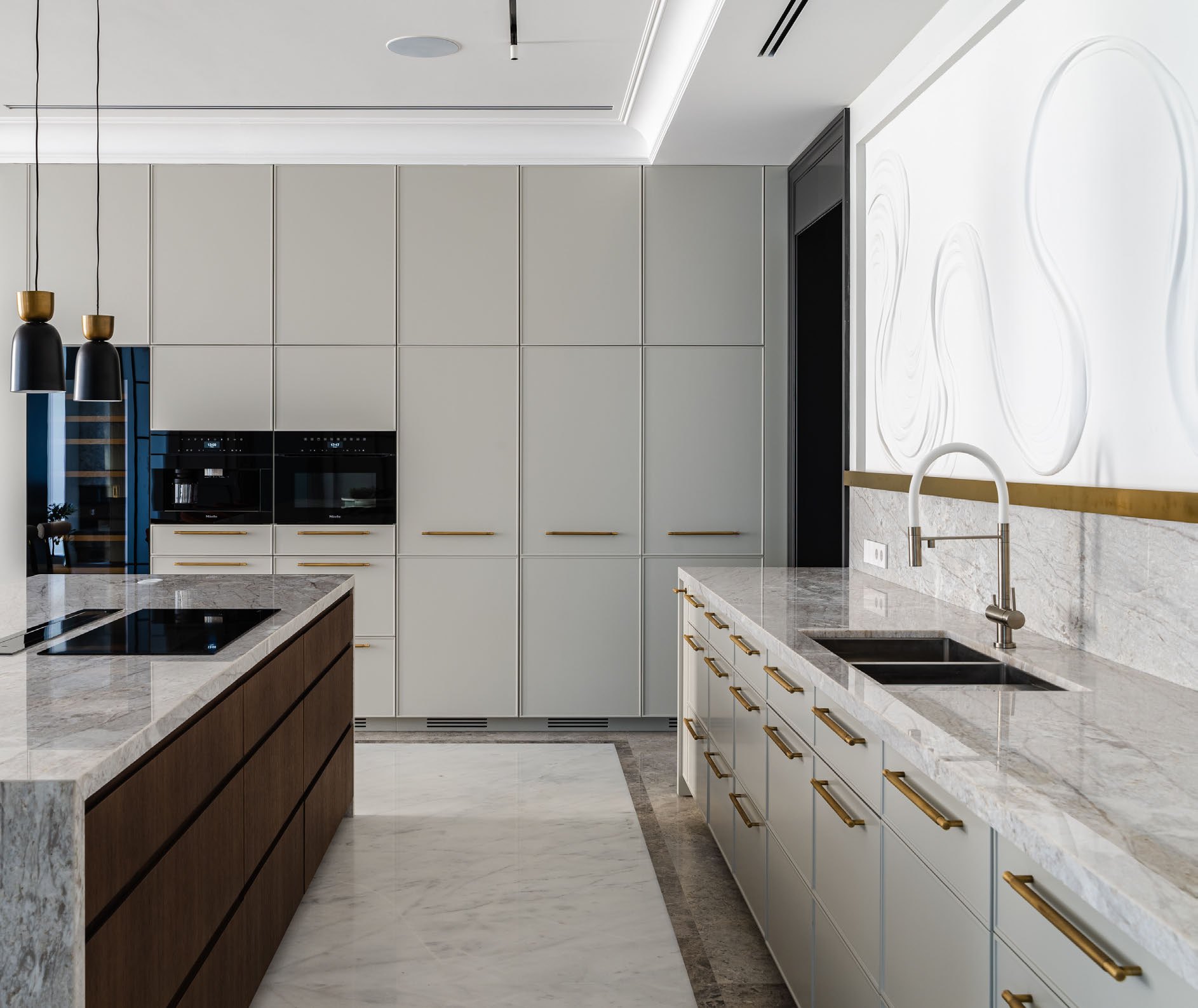 AltAir — фартук из мрамора Calacatta